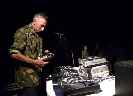 dj war
